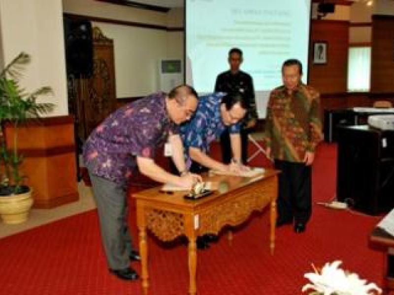 Menjadi BPJS, PNS Tanggungan Askes Menjadi 5 (Lima) Orang (Translate)