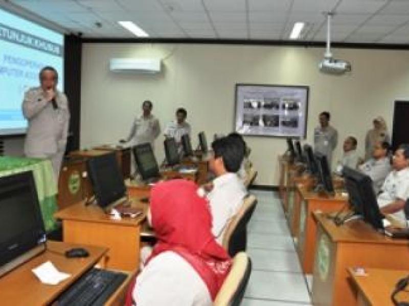 Pengembangan Karir Pegawai Berdasarkan Kompetensi Dan Kebutuhan Instansi (Translate)