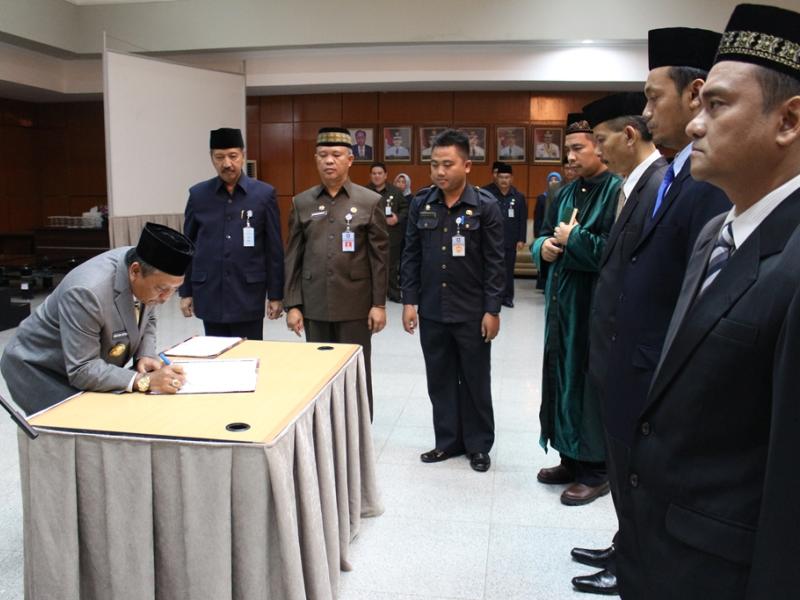Gubernur Lantik 3 JPT Pratama & 3 Pejabat Struktural