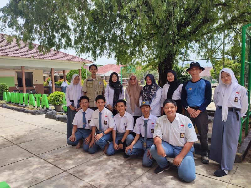 SMAN 1 Mentok Jalani Verifikasi Lapangan Calon Sekolah Adiwiyata Provinsi Tahun 2025