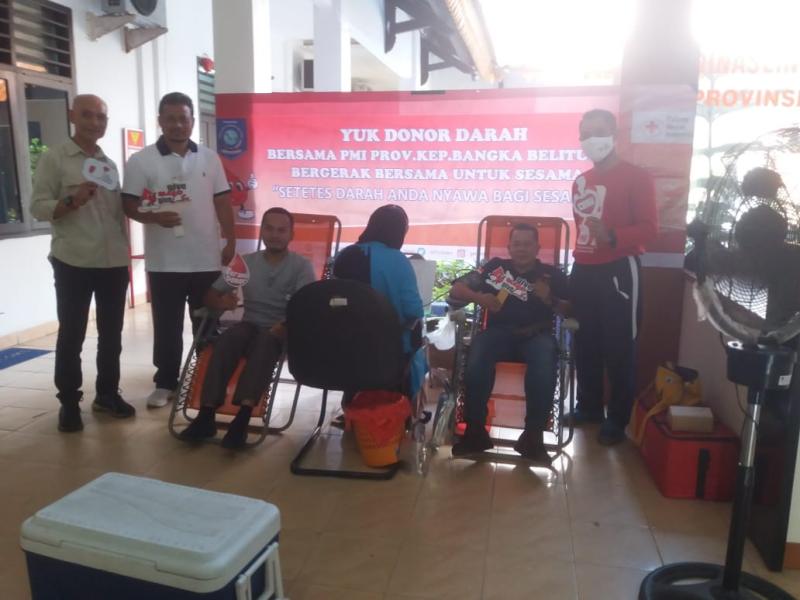 Pegawai DLHK Babel Sumbang 9 Kantong Darah