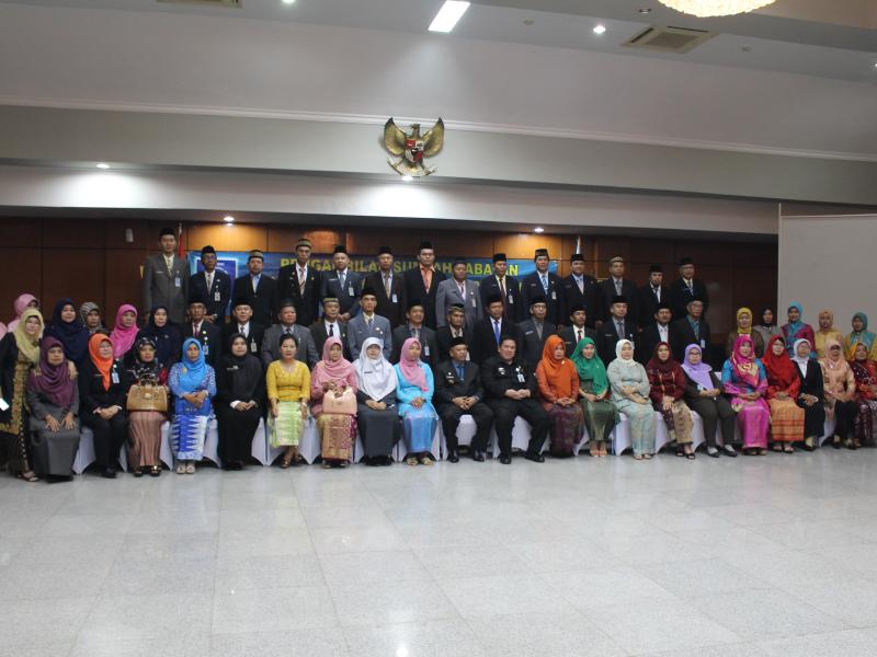 Gubernur Lantik 39 Pejabat Stuktural Eselon III