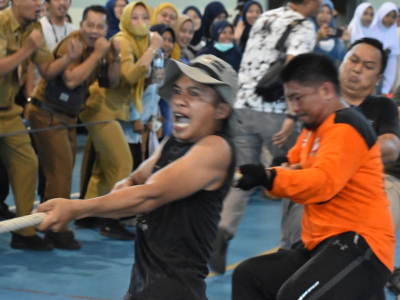 DLHK Babel Juara Tarik Tambang Haornas 2022