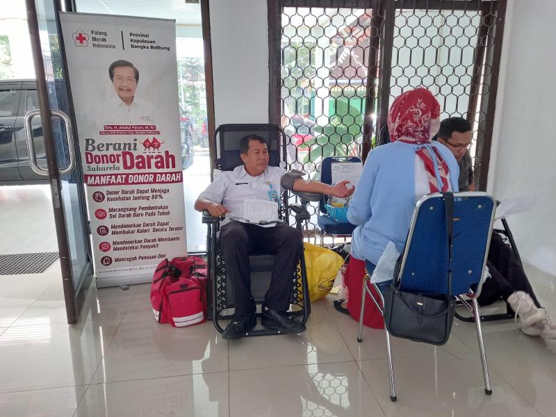 Pegawai DLHK Babel Sumbangkan Darah Ke PMI