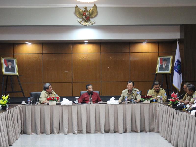 Gubernur Ingatkan PNS Jangan Bermain Politik