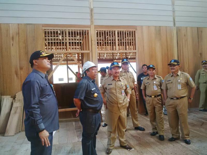 Didampingi Eselon II, Gubernur Tinjau Masjid & Rumah Pers