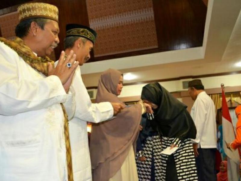 Gubernur Buka Puasa Bersama 100 Anak Yatim