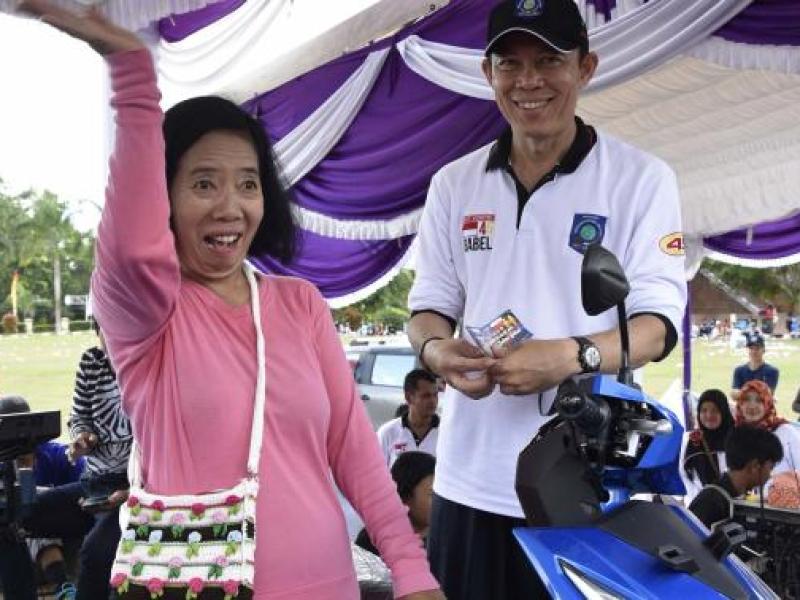 Jalan Santai HUT KORPRI, OB Kantor Gubernur Dapat Motor