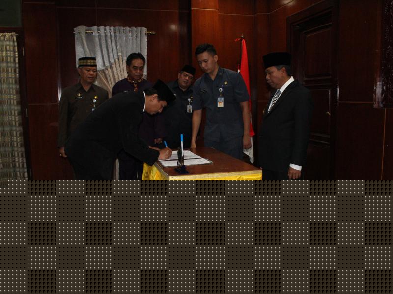 Gubernur Lantik Pejabat Eselon III & IV