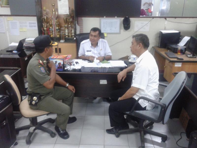 Kedepan, Tidak Ada Lagi Pegawai Merokok Sembarangan !!