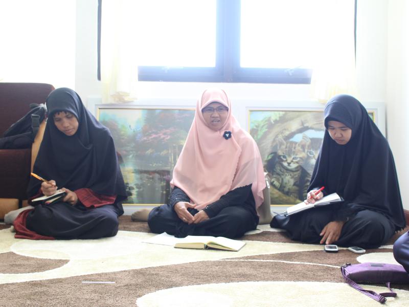 Ustadzah Emillia: Puasa Sesungguhnya Membentuk Karakter