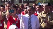 Embedded thumbnail for Gubernur Rustam Effendi Pantau Hari Pertama Masuk Sekolah